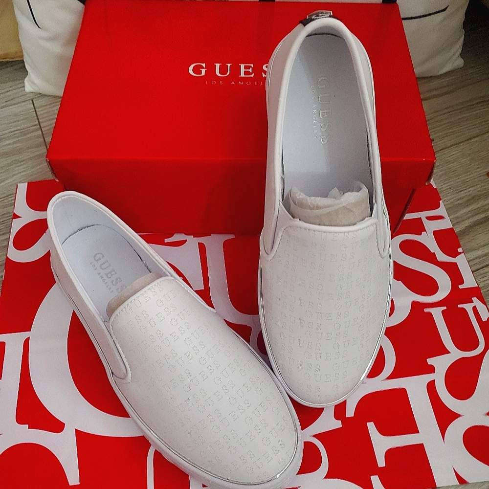 Guess Shoes - Picture 4 of 6
